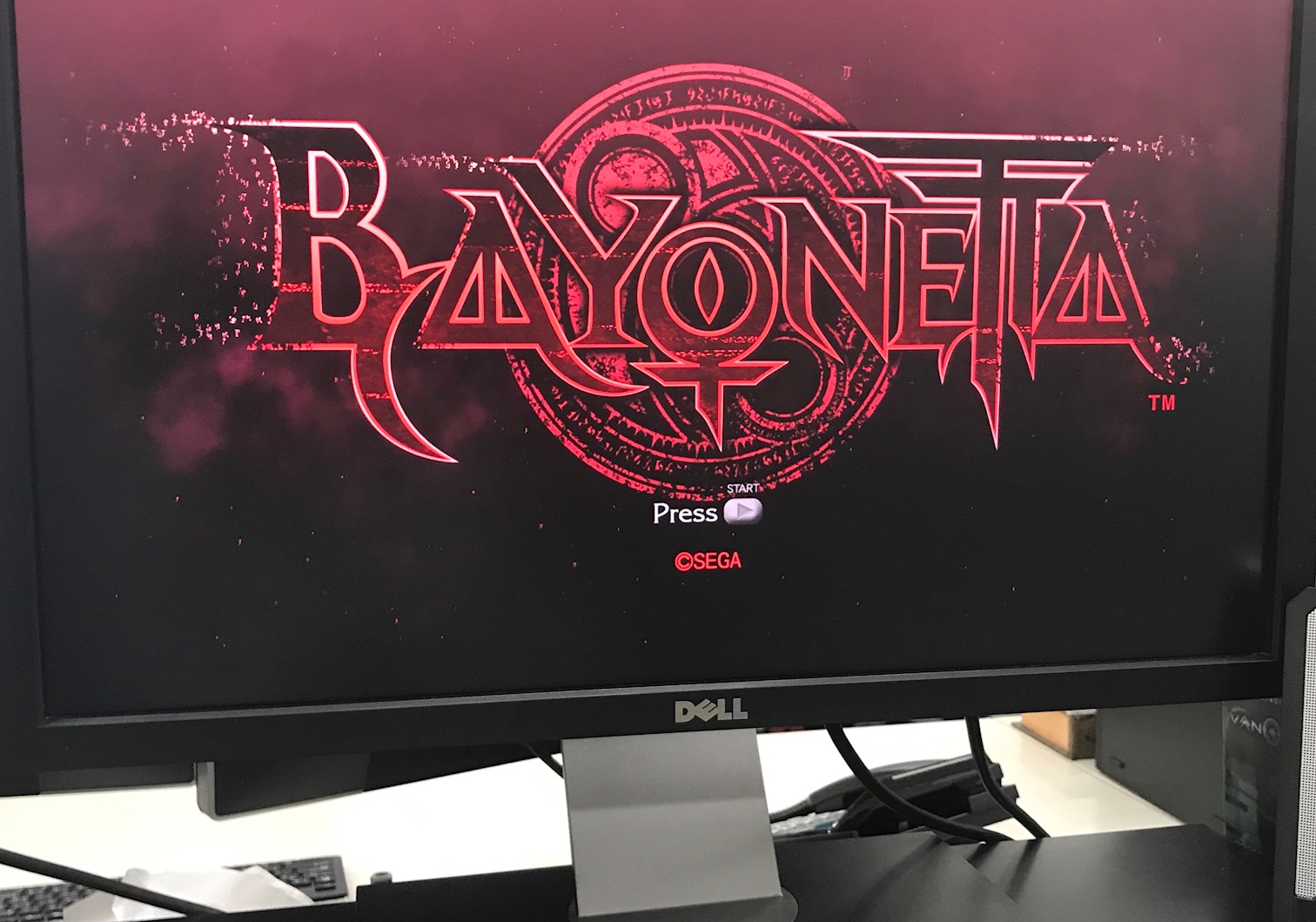 Pcゲーム初心者が ごく普通のオフィス向けpcでsteam版 Bayonetta をプレイしてみた プラチナゲームズ公式ブログ